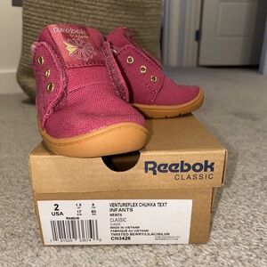 Like new Infant Reebok tennis shoes